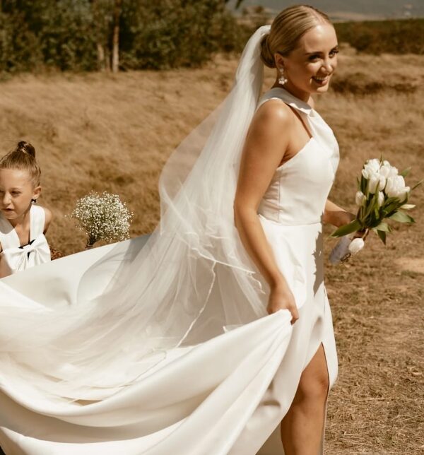 Curate Your Perfect Wedding Aesthetic 600x644